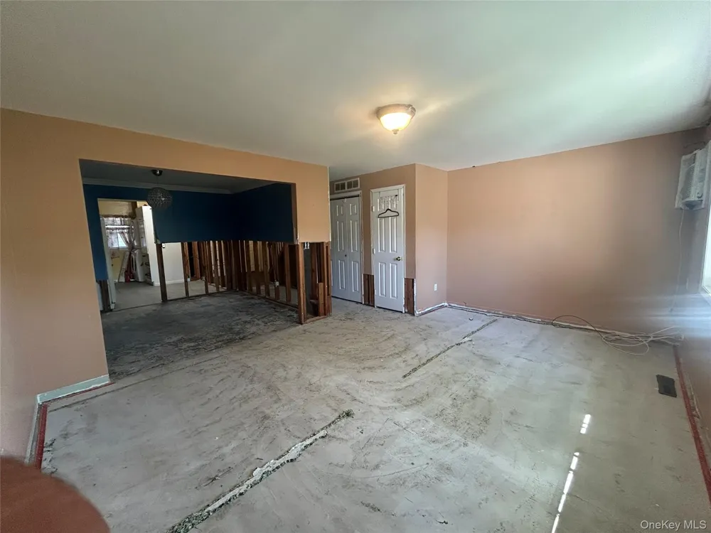 31 Farley Drive West Haverstraw, NY 10993