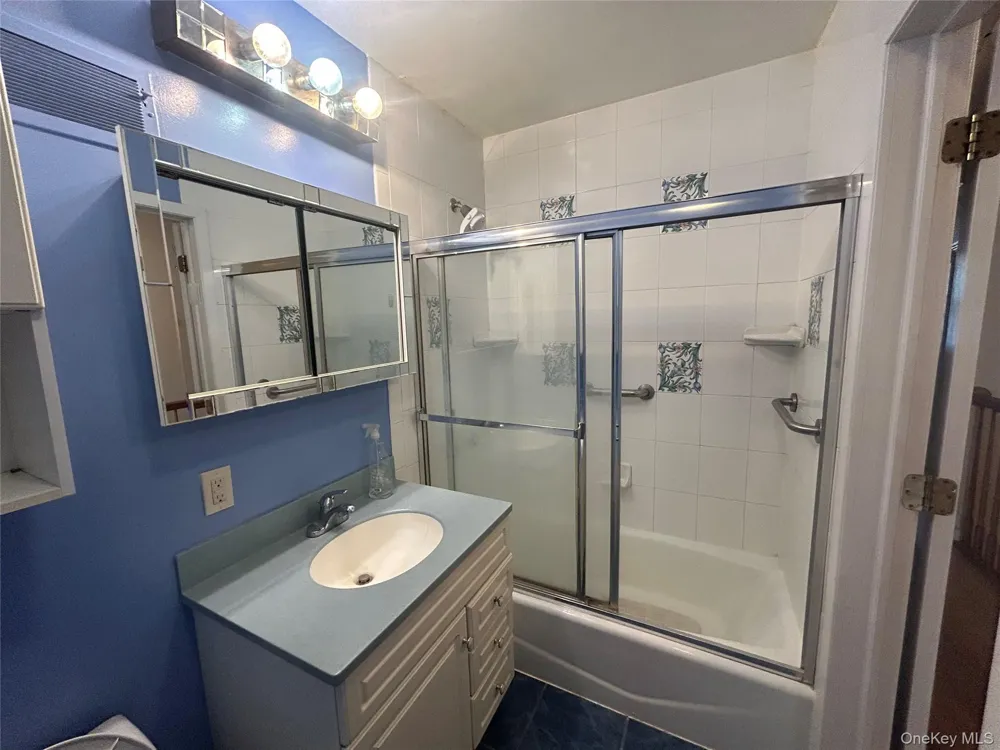 31 Farley Drive West Haverstraw, NY 10993