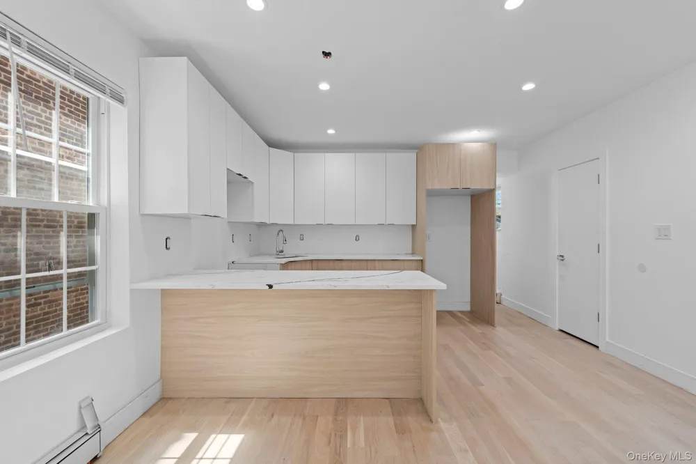 137-64 Westgate Street Springfield Gardens, NY 11413