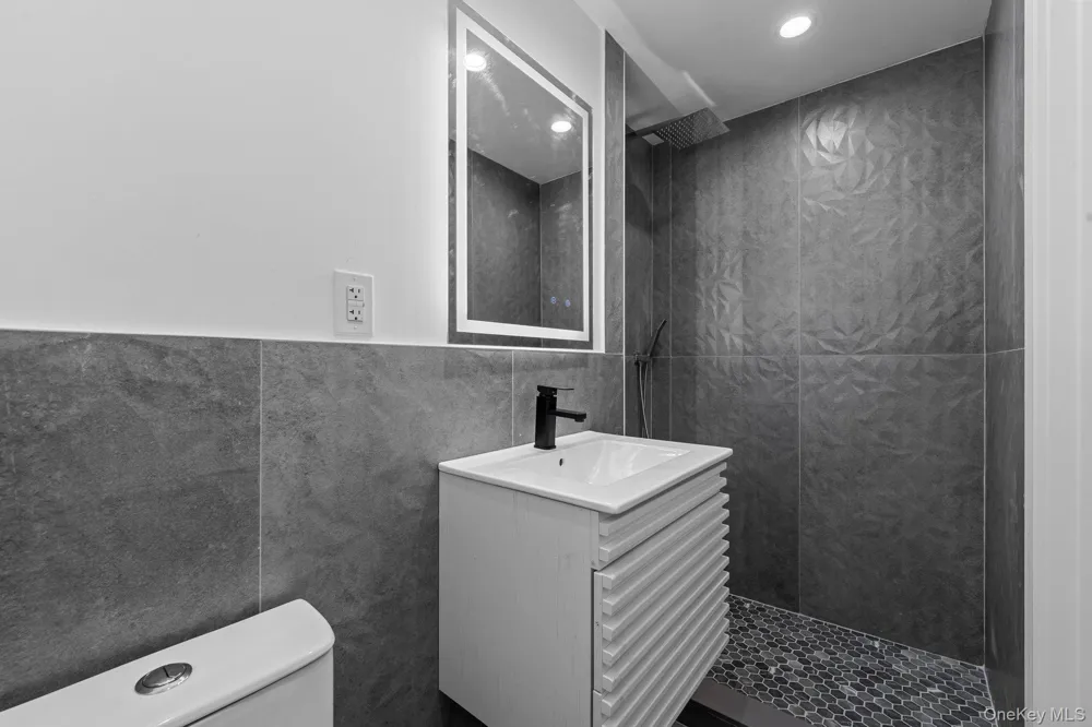 137-64 Westgate Street Springfield Gardens, NY 11413