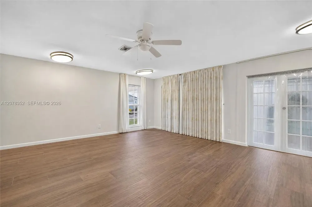 9943 NW 47th Ter Doral, FL 33178