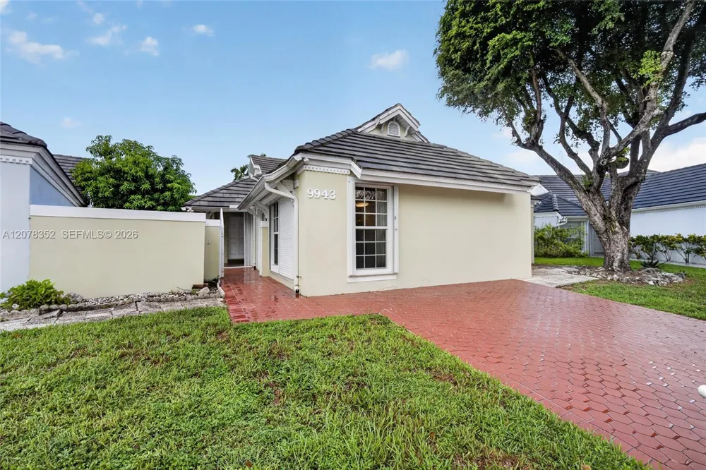 9943 NW 47th Ter Doral, FL 33178