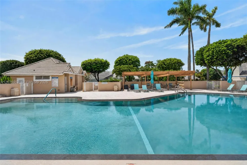 9943 NW 47th Ter Doral, FL 33178