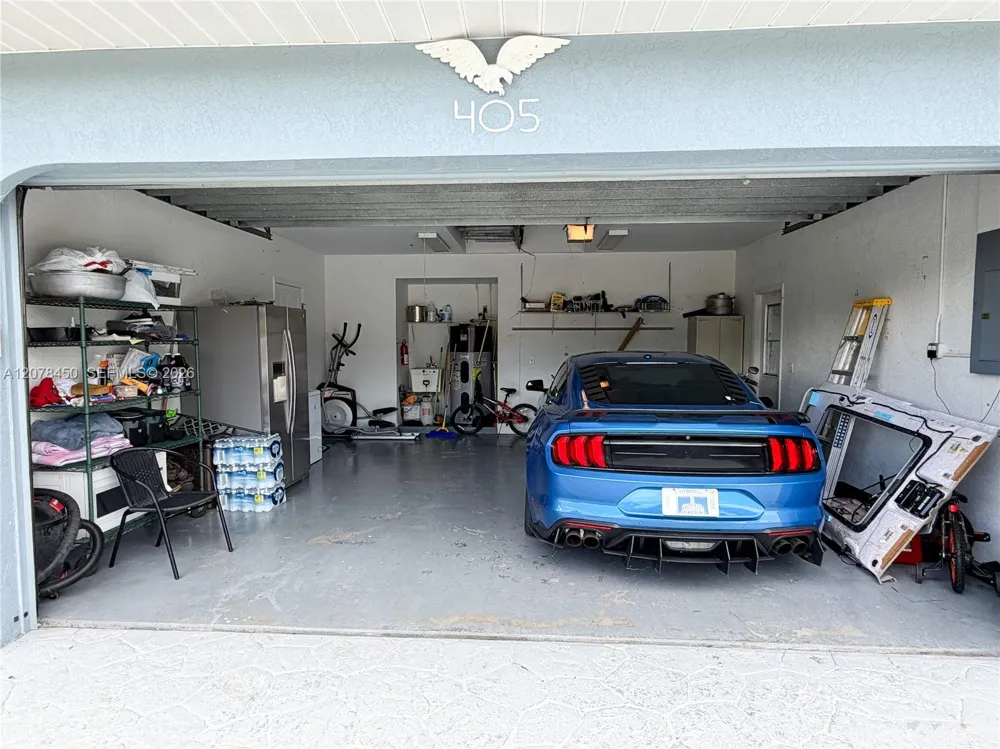 405 MC KINLEY Lehigh Acres, FL 33972