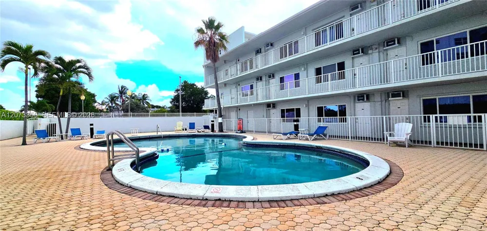 1480 S Ocean Blvd #116 Lauderdale By The Sea, FL 33062