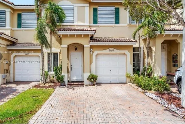 5614 NW 112th Pl Doral, FL 33178