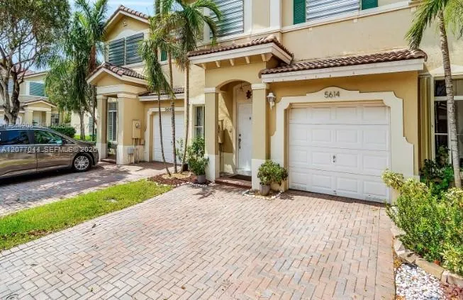 5614 NW 112th Pl Doral, FL 33178