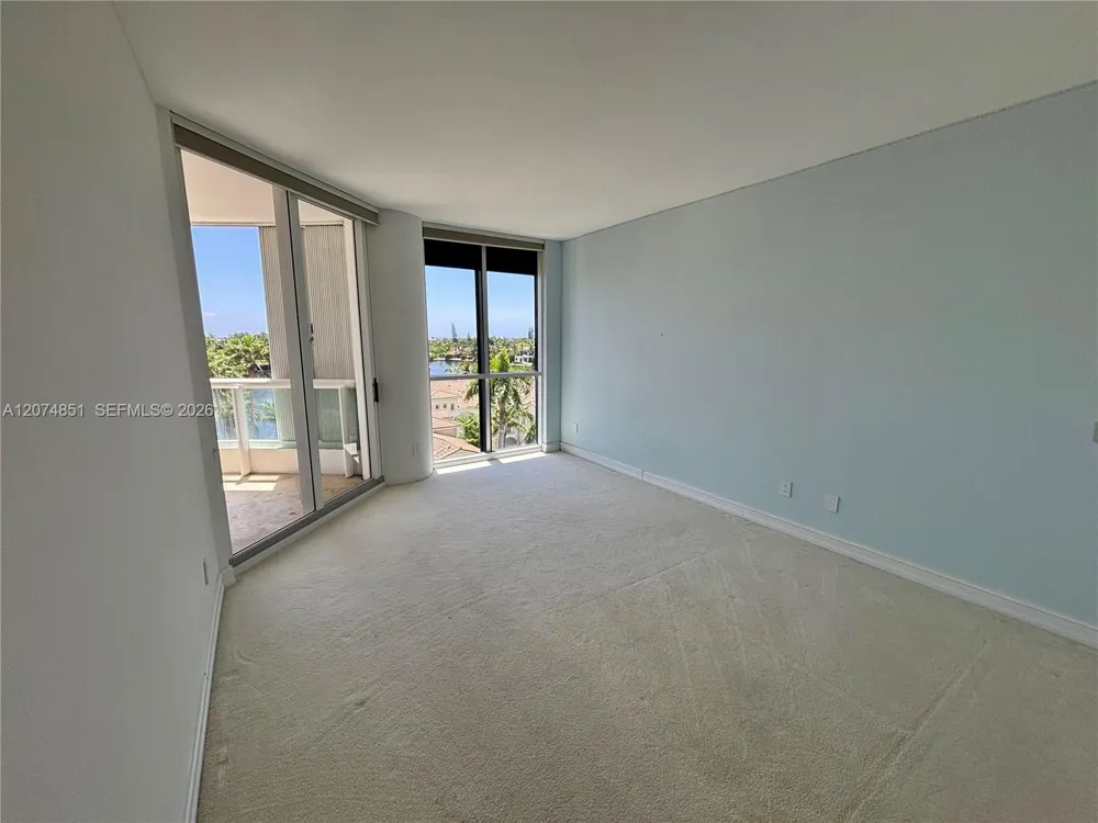 21050 Point Pl #604 Aventura, FL 33180