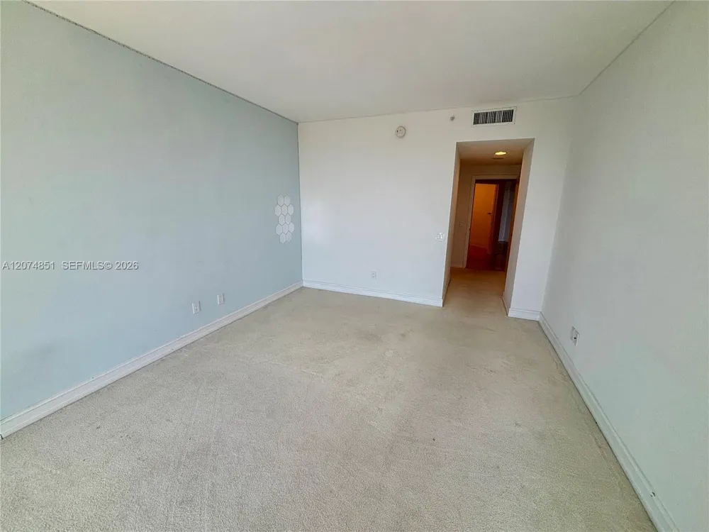 21050 Point Pl #604 Aventura, FL 33180
