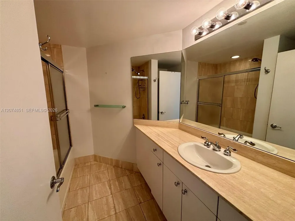 21050 Point Pl #604 Aventura, FL 33180
