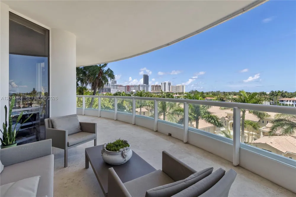 21050 Point Pl #604 Aventura, FL 33180