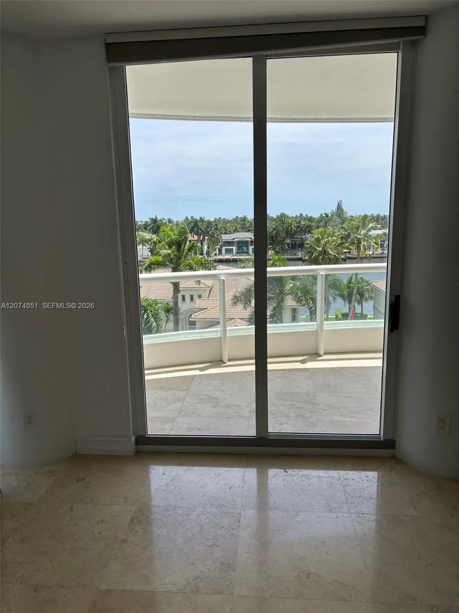 21050 Point Pl #604 Aventura, FL 33180