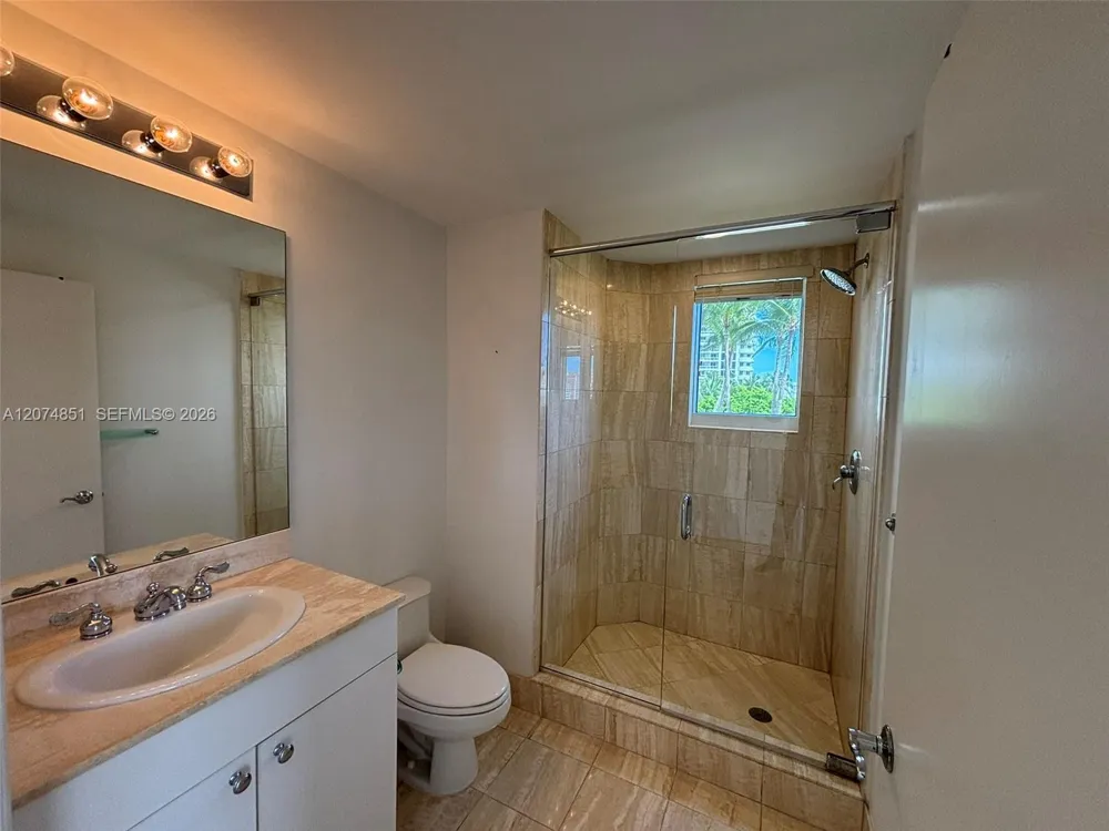 21050 Point Pl #604 Aventura, FL 33180