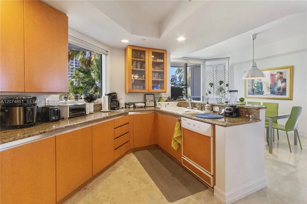 21050 Point Pl #604 Aventura, FL 33180