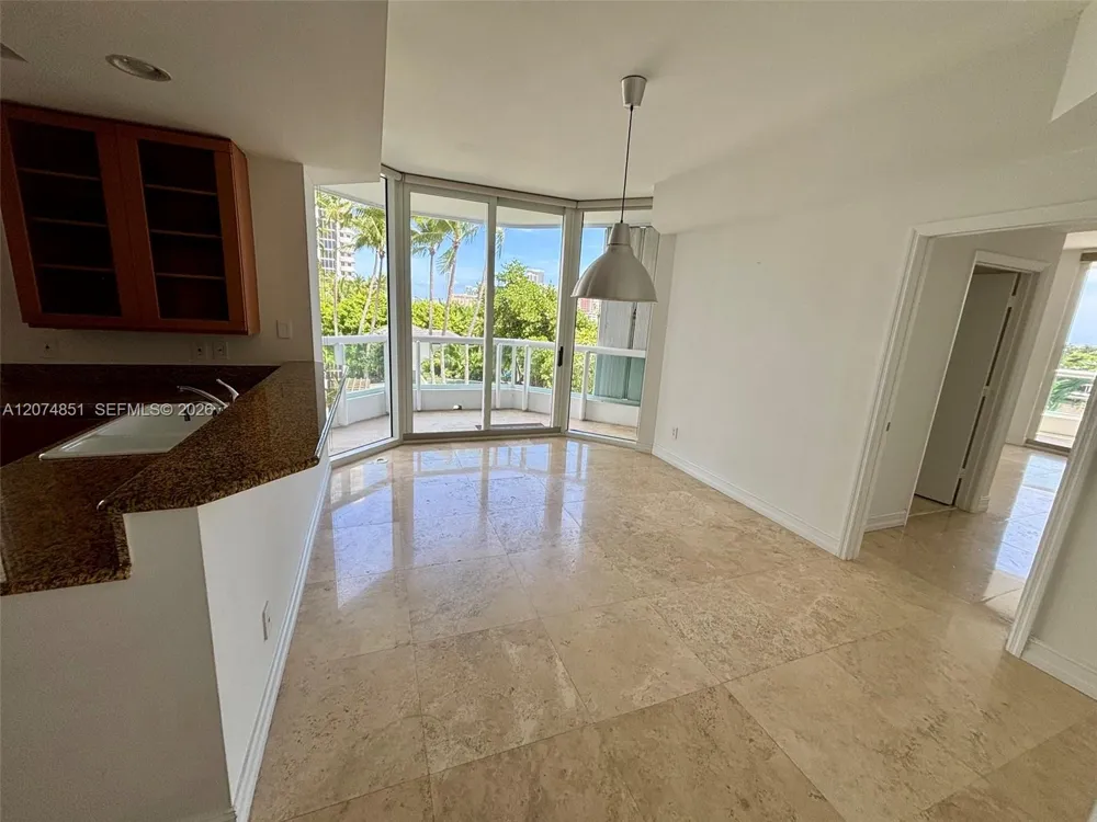 21050 Point Pl #604 Aventura, FL 33180