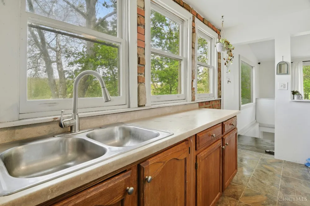 5067 E Miami River Road Miami, OH 45002