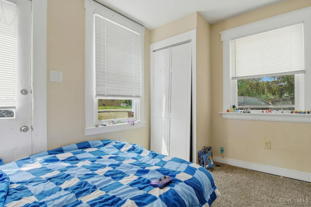 5067 E Miami River Road Miami, OH 45002
