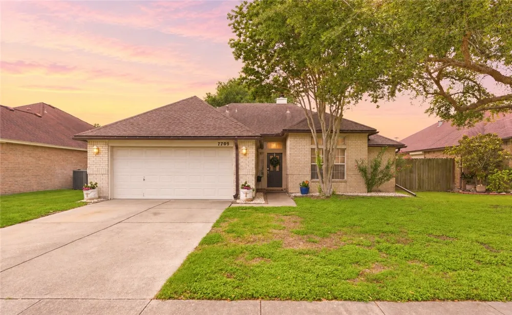 7709 Jim Wells Drive Corpus Christi, TX 78413