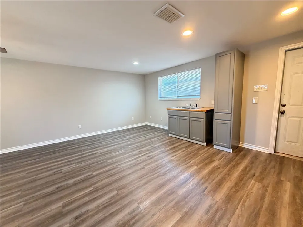 1018 Northcliff Drive Portland, TX 78374