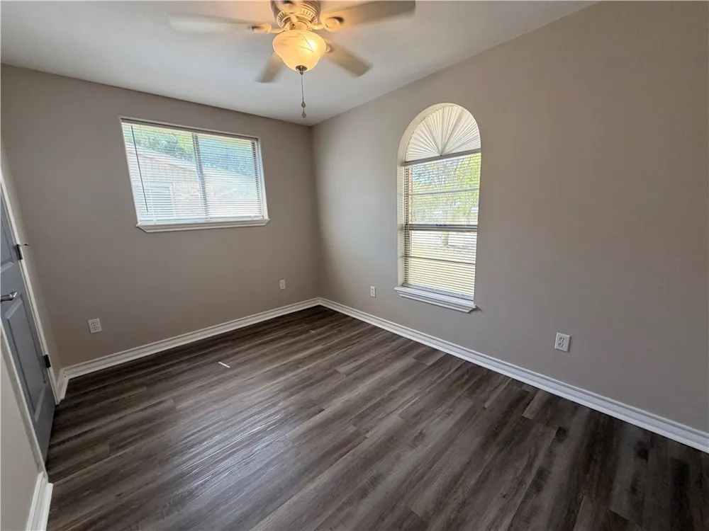 1018 Northcliff Drive Portland, TX 78374