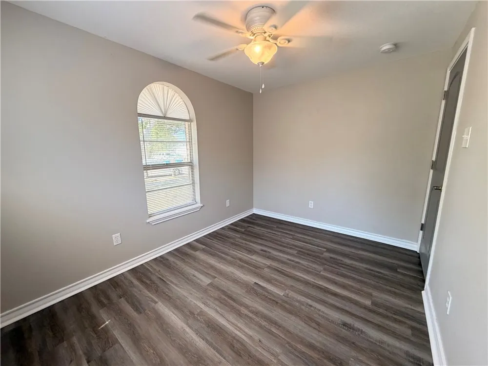 1018 Northcliff Drive Portland, TX 78374