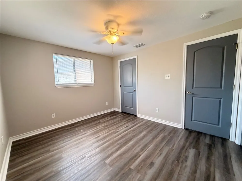 1018 Northcliff Drive Portland, TX 78374