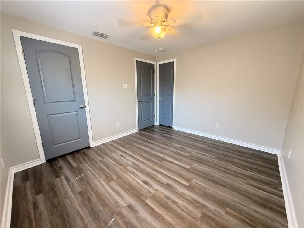 1018 Northcliff Drive Portland, TX 78374