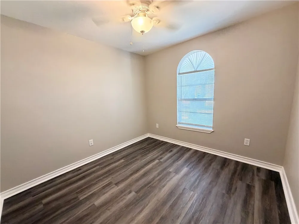 1018 Northcliff Drive Portland, TX 78374