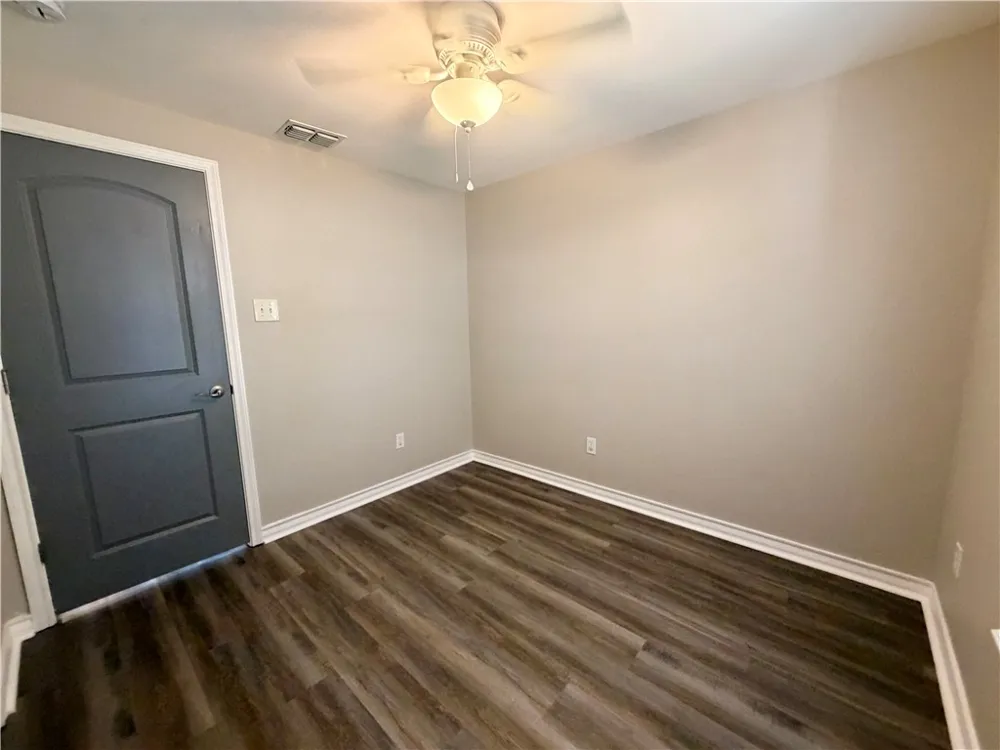 1018 Northcliff Drive Portland, TX 78374