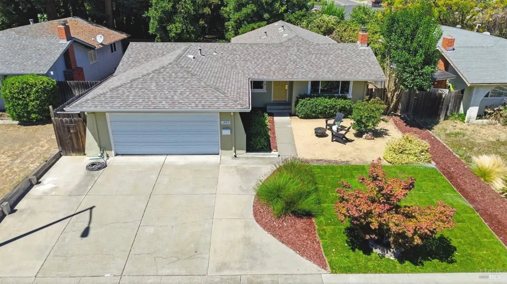 1889 Lindo Street Benicia, CA 94510