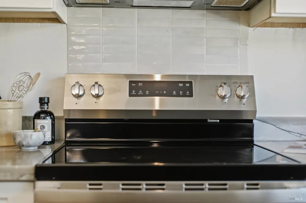 1889 Lindo Street Benicia, CA 94510