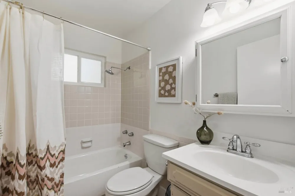 1889 Lindo Street Benicia, CA 94510