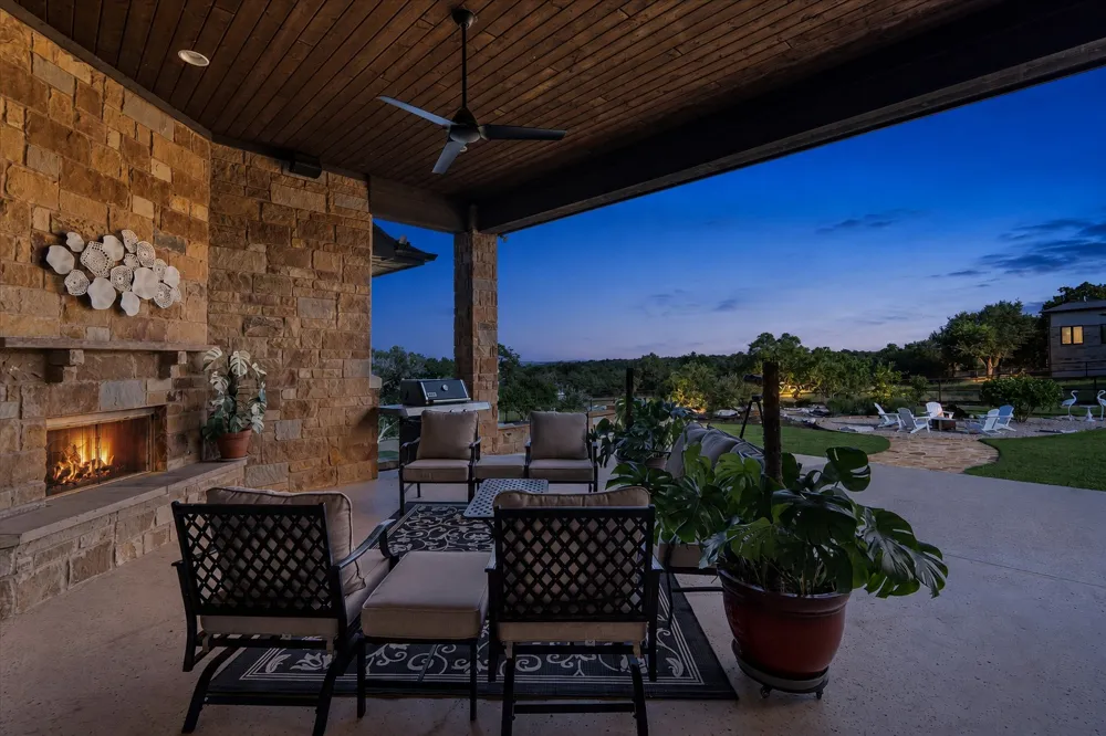 104 Highland Spring Lane Georgetown, TX 78633