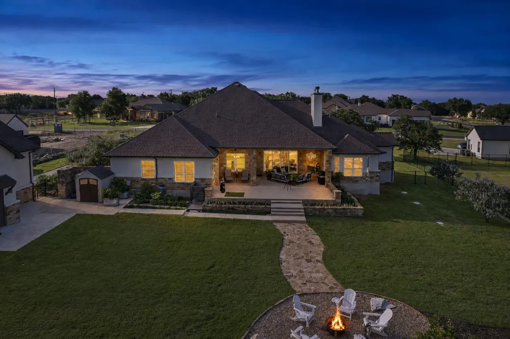 104 Highland Spring Lane Georgetown, TX 78633