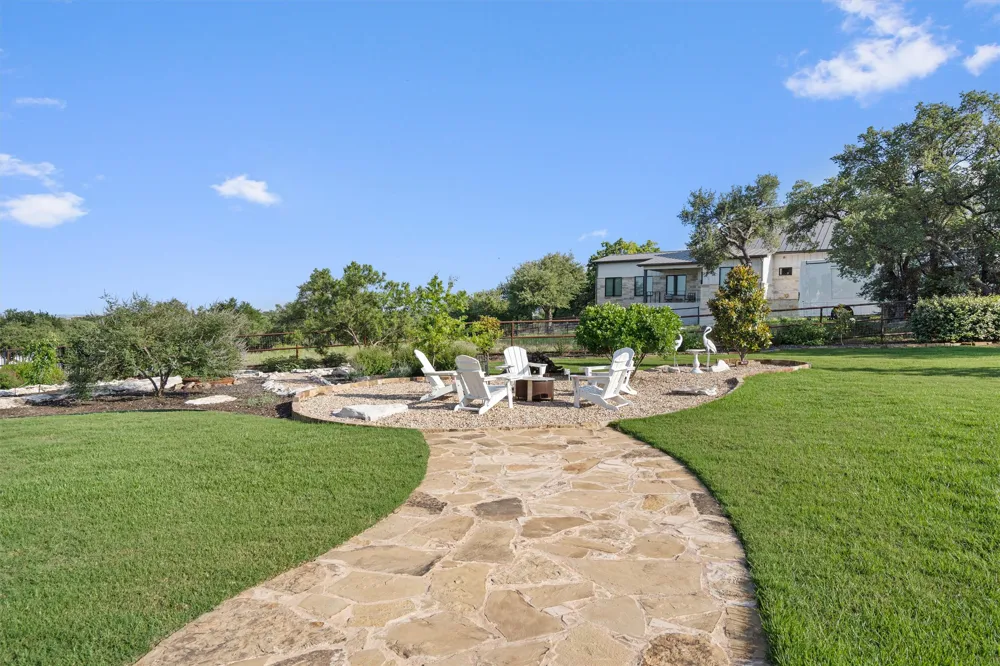 104 Highland Spring Lane Georgetown, TX 78633