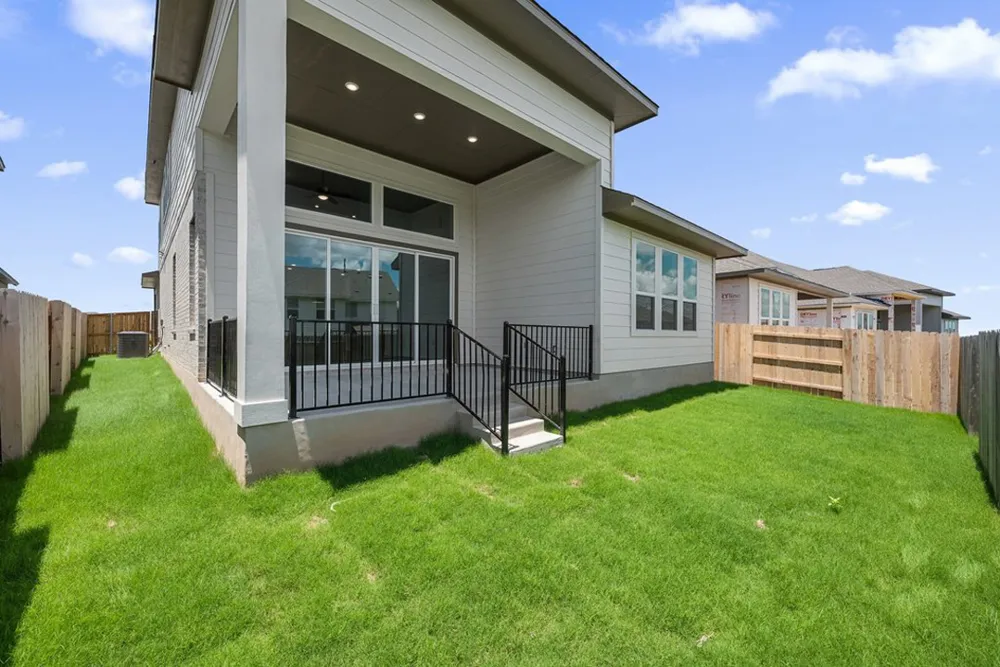 600 Lariat Loop Liberty Hill, TX 78642
