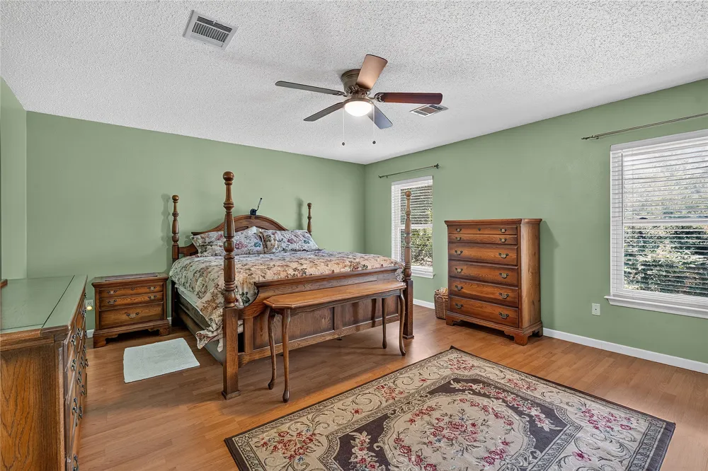 901 Dogwood Trail Cedar Park, TX 78613