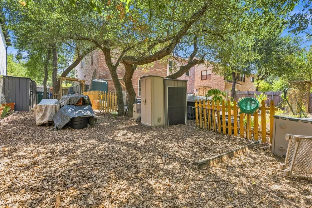 901 Dogwood Trail Cedar Park, TX 78613
