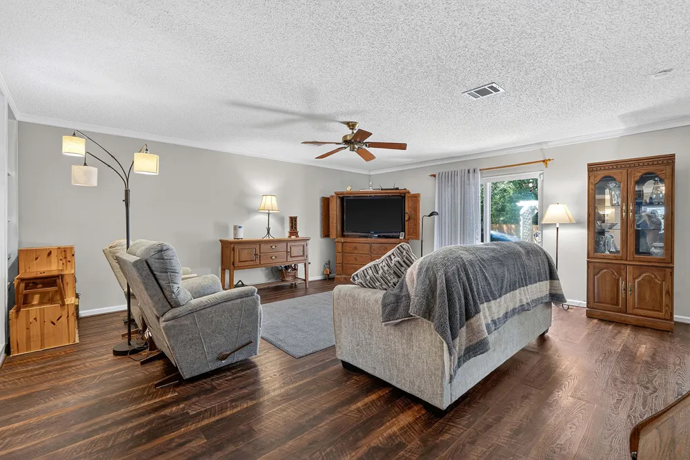 901 Dogwood Trail Cedar Park, TX 78613