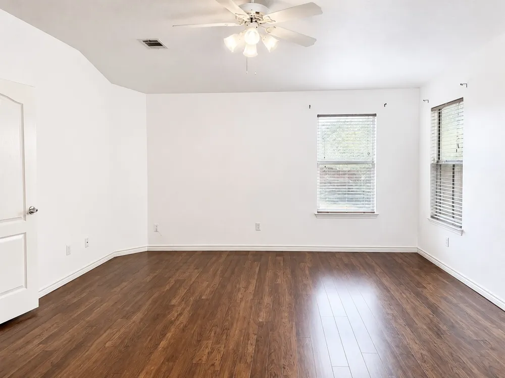 9412 Lightwood Cove Austin, TX 78748