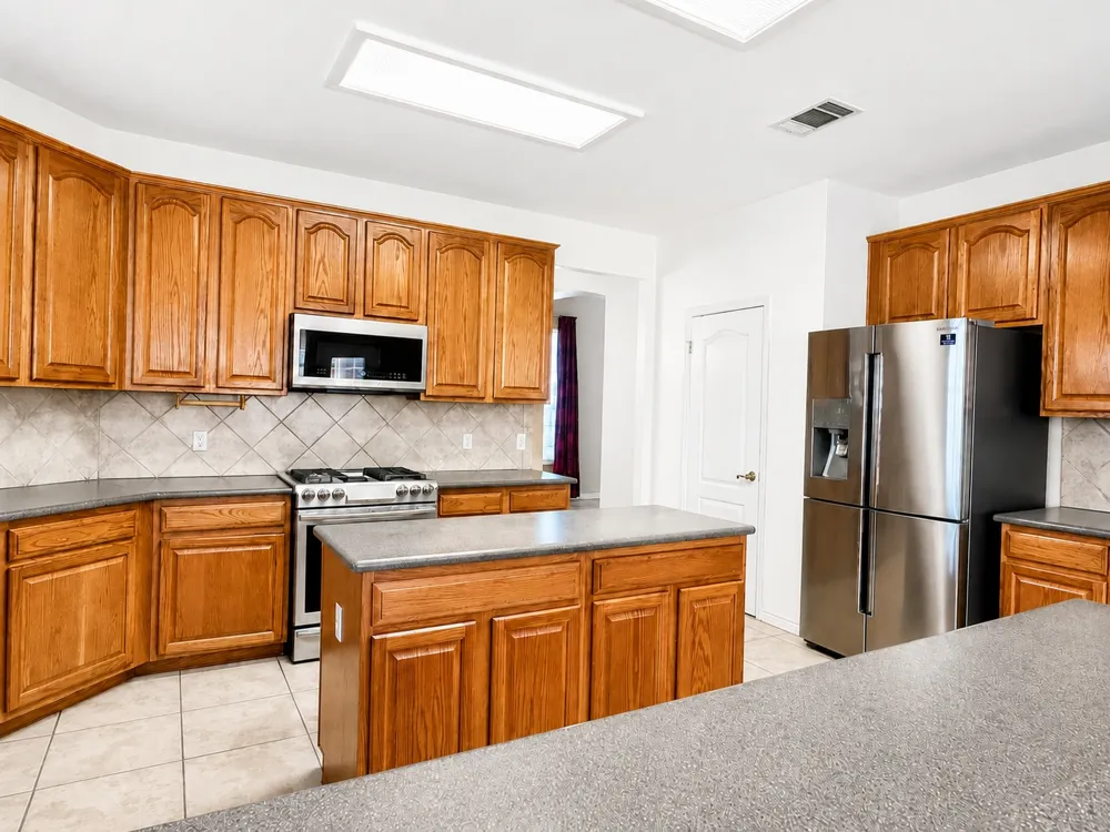 9412 Lightwood Cove Austin, TX 78748