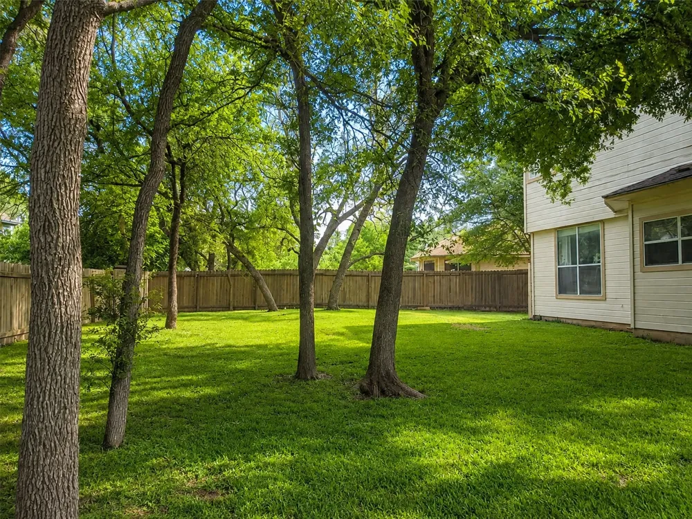 9412 Lightwood Cove Austin, TX 78748
