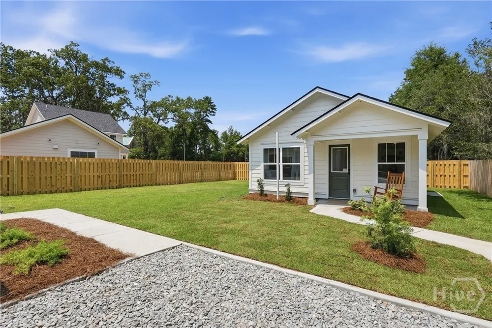 204 Bruce Street Savannah, GA 31406