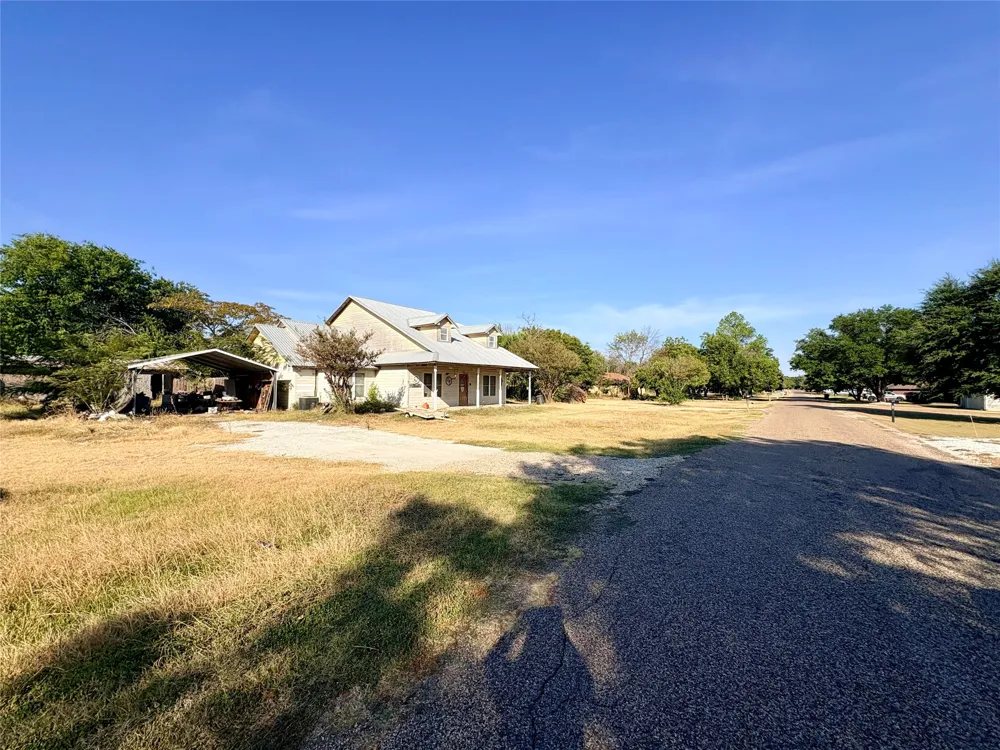 448 Norwood Drive Woodway, TX 76712