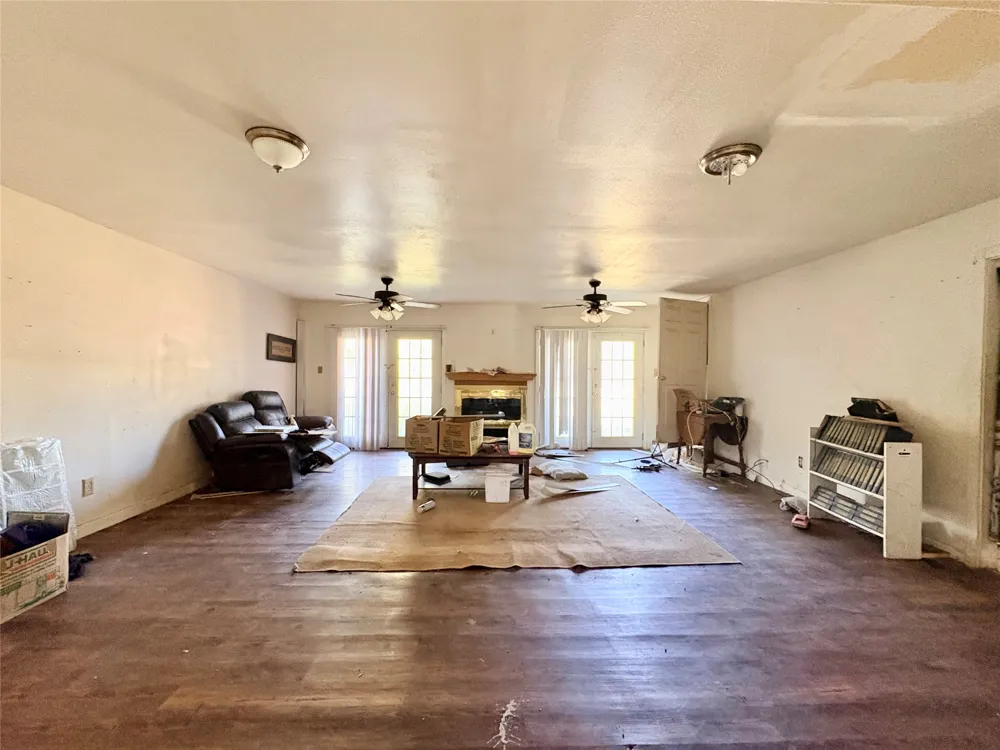 448 Norwood Drive Woodway, TX 76712