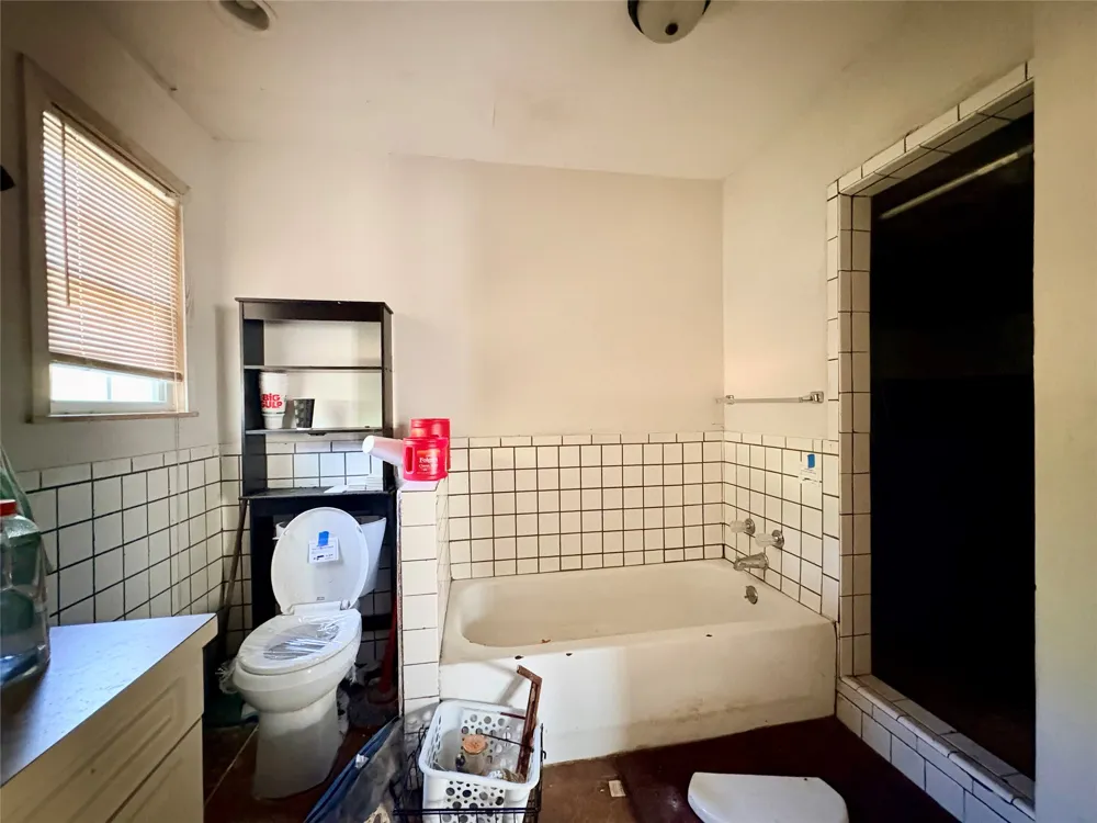 448 Norwood Drive Woodway, TX 76712