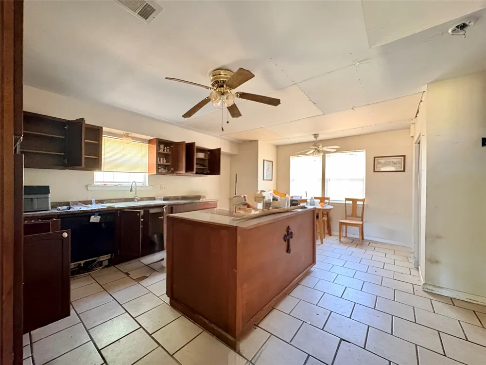 448 Norwood Drive Woodway, TX 76712