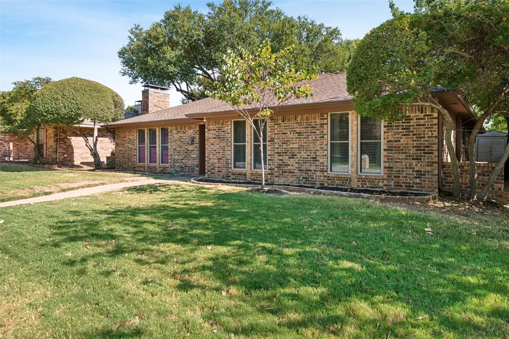 1105 Wood Creek Circle Flower Mound, TX 75028