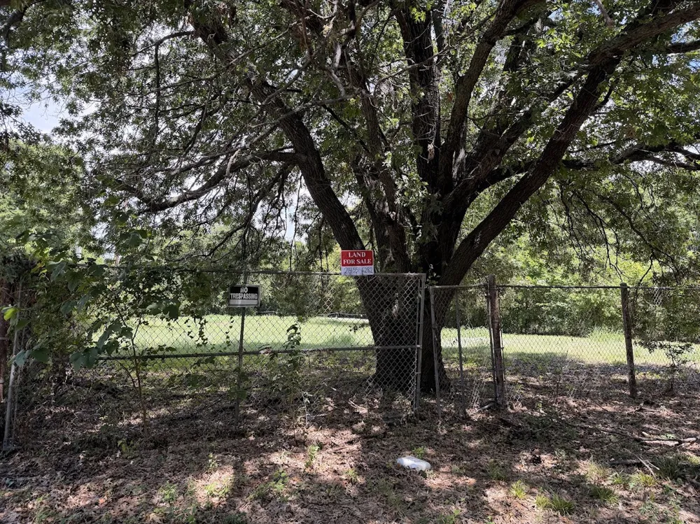 6893 County Road 889 Lucas, TX 75002