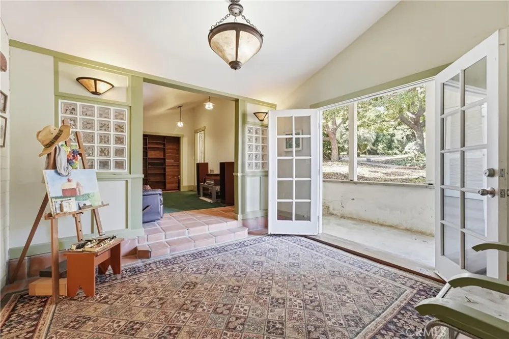 1749 West La Habra Heights, CA 90631